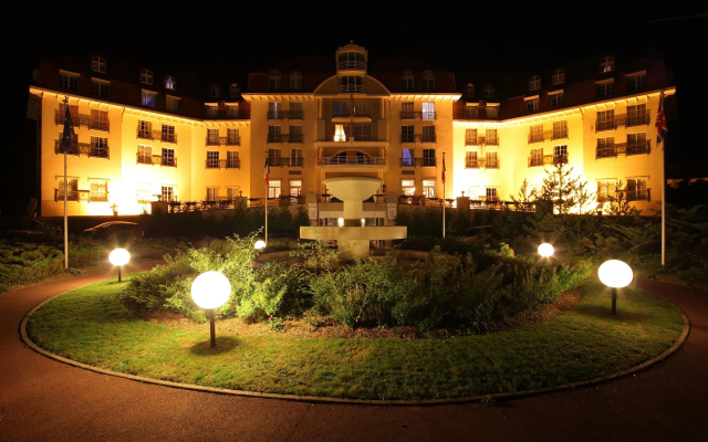 hotelImage