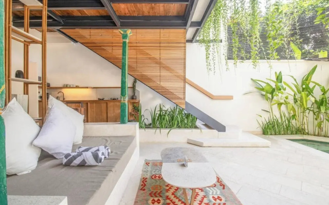 Elegant 1-br Villa With Pool, 800m to Echo Beach