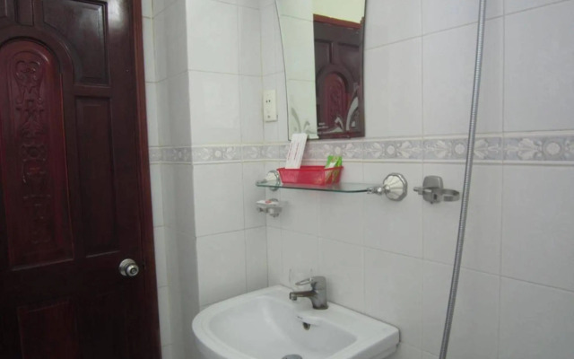 Tan Hoang Long Hotel District 5