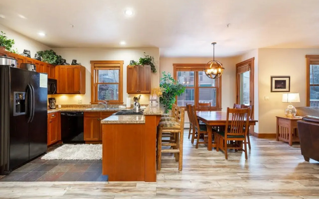 Red Hawk Townhomes by Summit County Mountain Retreats