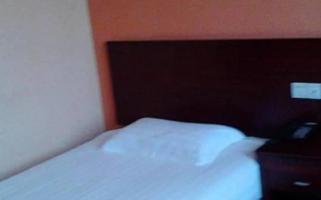 Jiangyan 996 Business Hotel