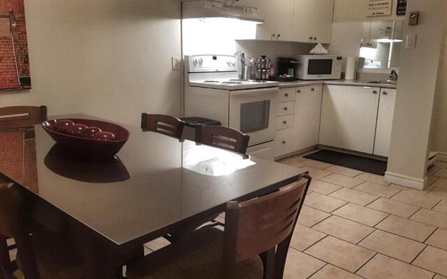 Three-Bedroom Apartment Sweet #6 by Amazing Property Rentals