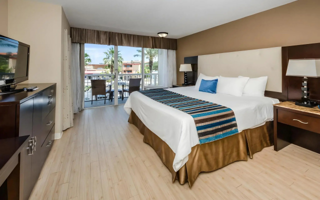 DreamView Beachfront Hotel & Resort