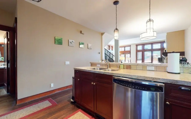 Juniper Crest 1 4 Bedroom Townhouse by RedAwning