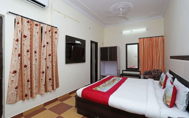 OYO 10413 Hotel Royal Plaza