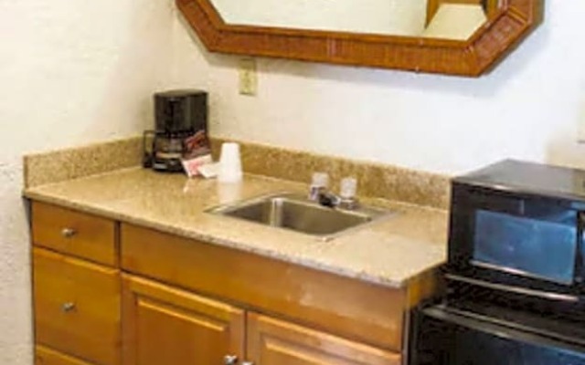 Channel Islands Inn
