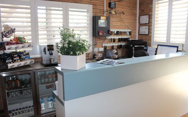 Golden Harvest Motor Inn