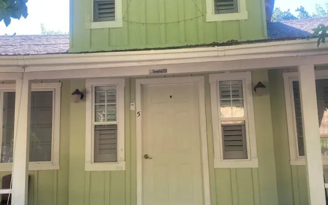 Seven Circles Lodge&Retreat