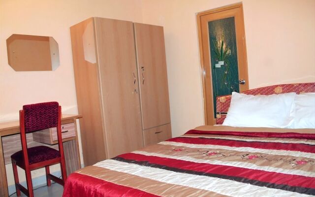 Bineys Hotel