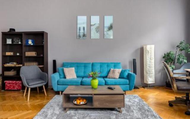 Stylish Studio Kronstadt
