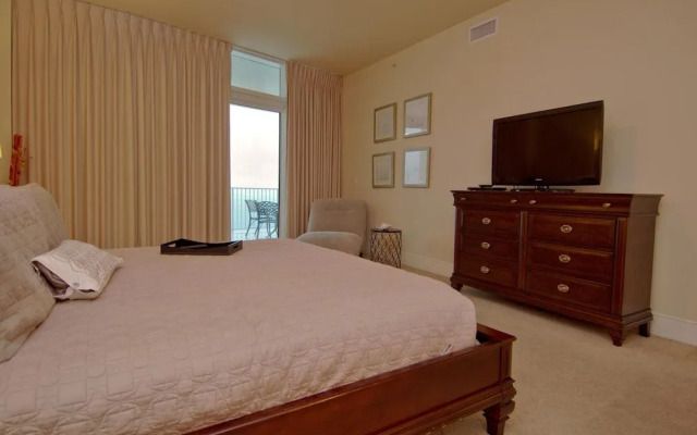 Turquoise Place 1908C