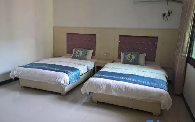 Xinning Xinlong Hotel