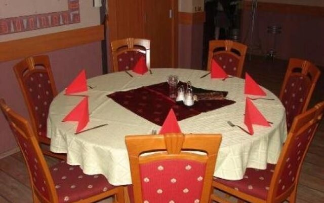 Wolf Hotel