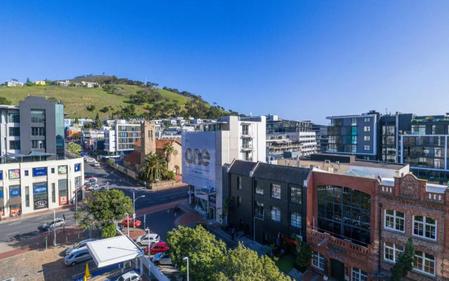 Rockwell 613 by CTHA, Cape Town