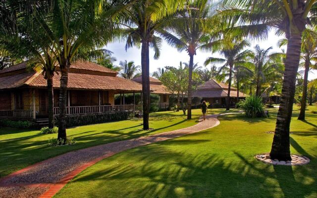 Sunny Paradise Resort