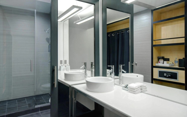 Aloft Oklahoma City Downtown - Bricktown