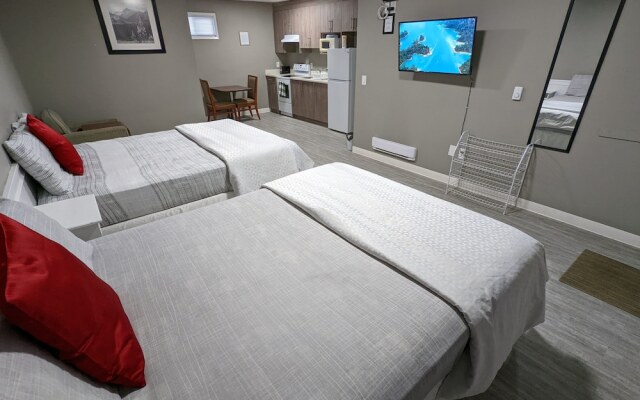 Riverside Motel & Suites