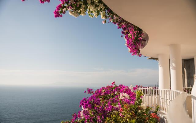 Grand Miramar All Luxury Suites & Residences