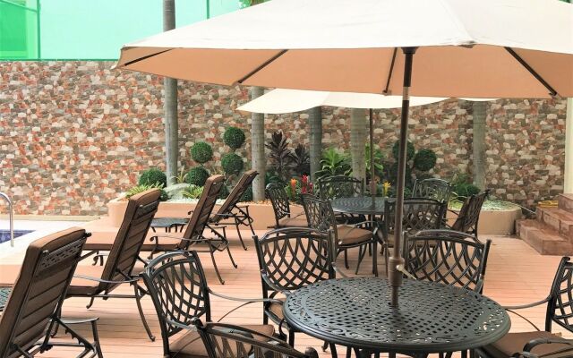 Savannah Resort Hotel