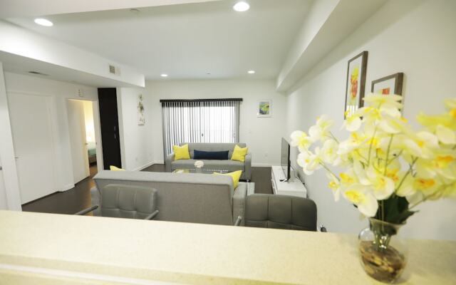 Hollywood Central Suites