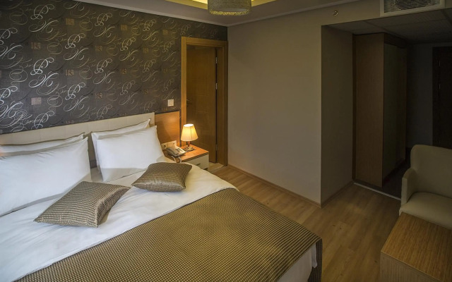 Park Square Hotel
