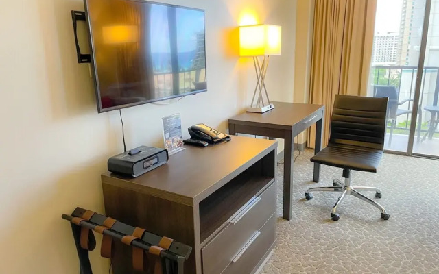 Aqua Palms 816 Condo by Redawning