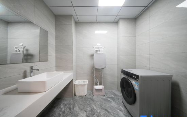 Yichun Bailu Hotel