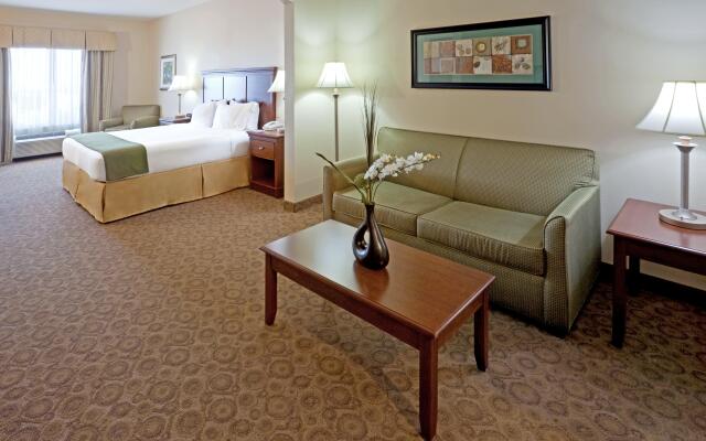 Holiday Inn Express & Suites Dallas Southwest-Cedar Hill