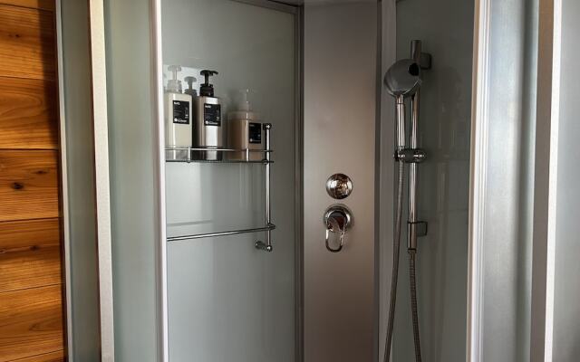 Glamping Village LEAF