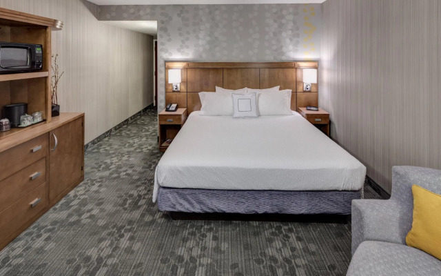 Courtyard by Marriott Charlottesville University Medical Ctr