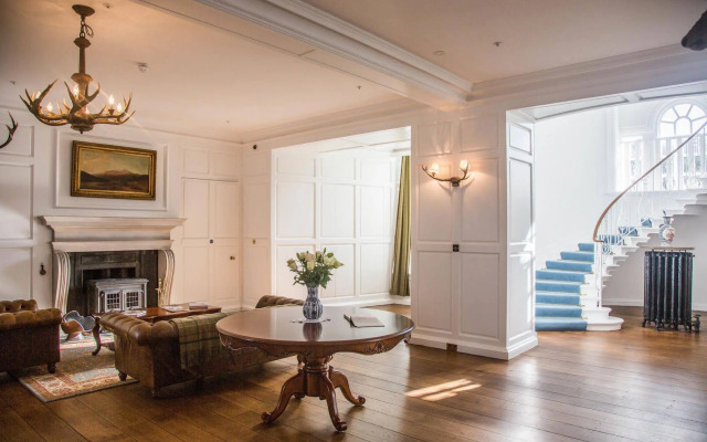 Islay House