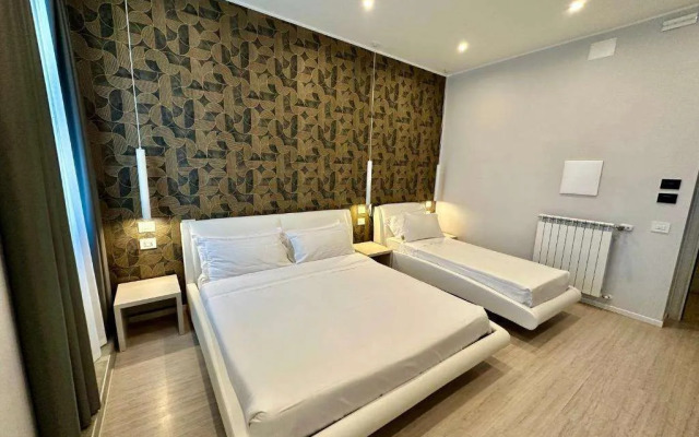 Cadorna Luxury Hotel