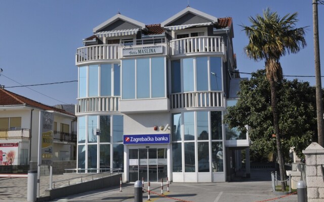 Apartments & Rooms Villa Maslina