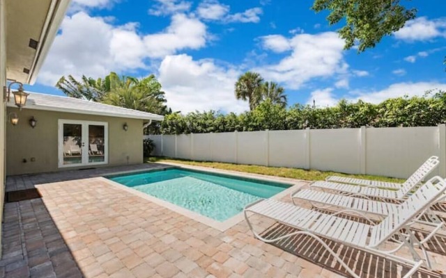 263 Fort Lauderdale in Lauderdale-by-the-sea