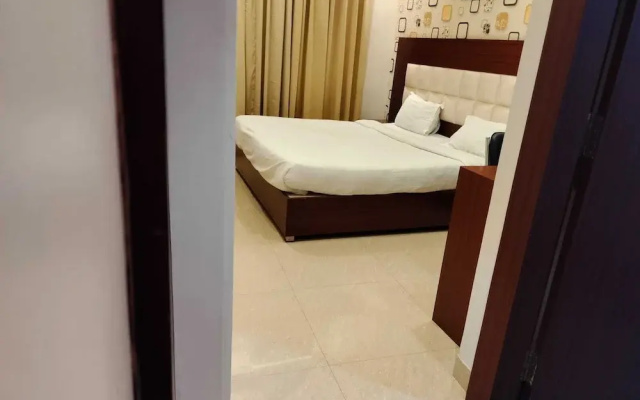 Hotel Golden Crown