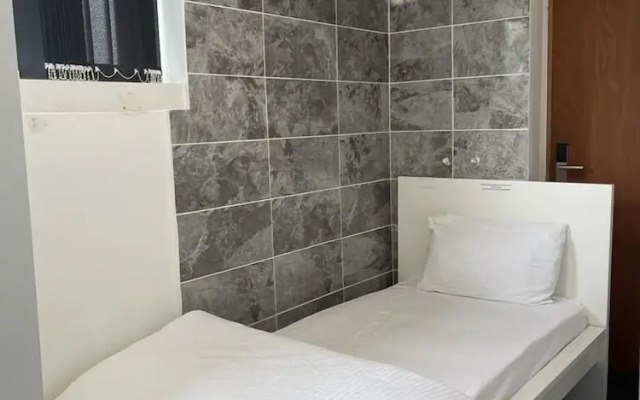 Rahman Hostel - Manchester
