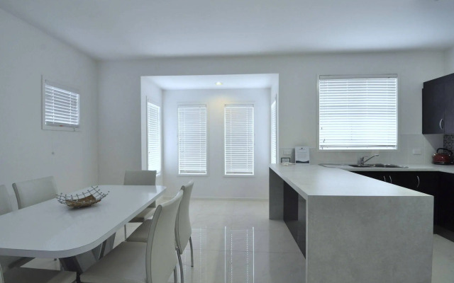 Bluedock Apartments