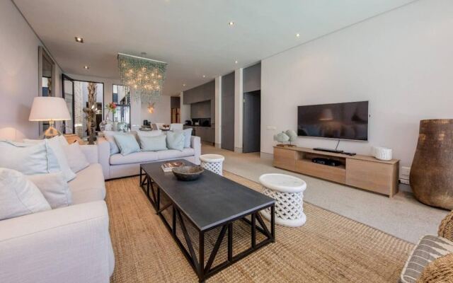 Spacious Holiday Apartment With Pool in Trendy De Waterkant Loader Apartment