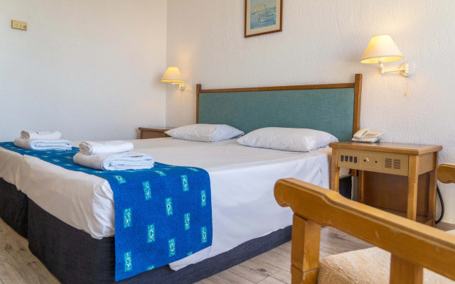 Paphos Gardens Hotel And Apartments