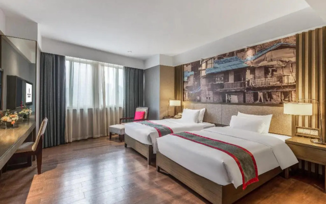 Rezen Kingtown Hotel (Chongqing Xinpaifang)