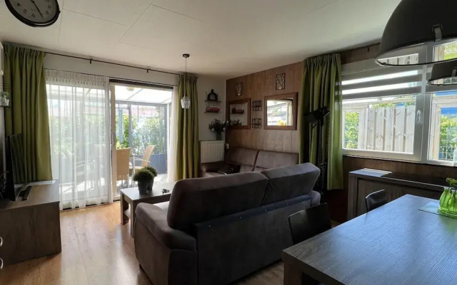 Comfortable Bungalow for 4 People