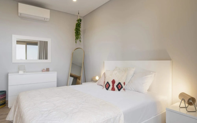 Family Vacation in the City, Casa das Raposinhas II,