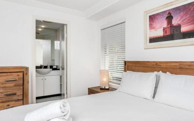 Byron Bay Accom Unit 4 54 Lawson Street, Byron Bay - The Palms – Guest Rooms – Byron Bay