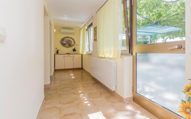 Beautiful Home in Kanfanar With Wifi and 2 Bedrooms