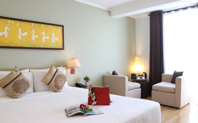 Vien Dong Hotel