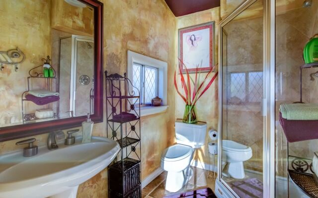 La Villa Vista Bed & Breakfast