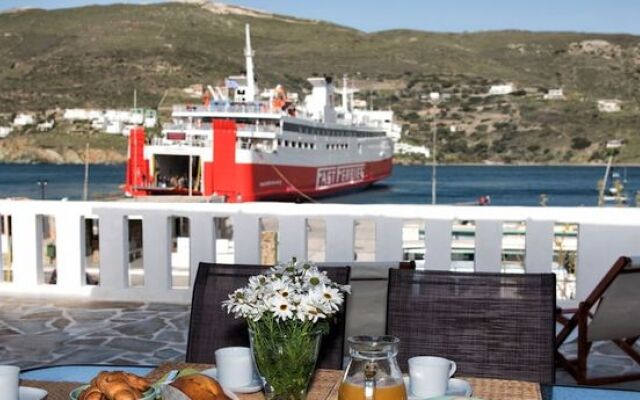 The Veranda of Gavrion - Premium Cycladic House