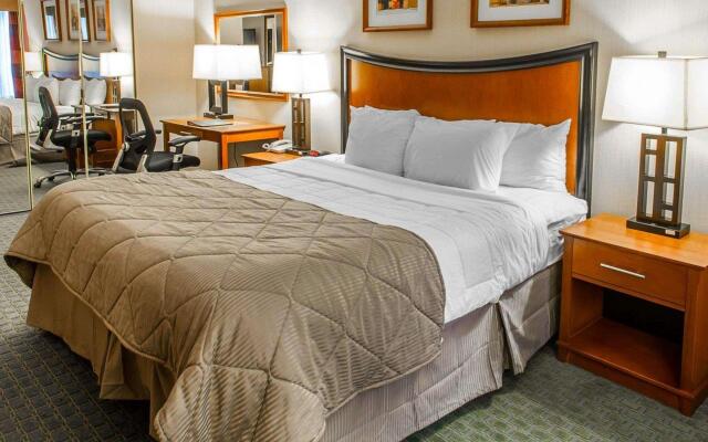 Quality Inn and Conference Center Greeley Downtown