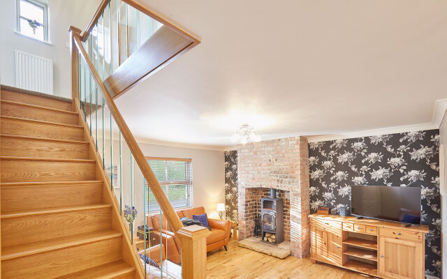 Host Stay Holmedene