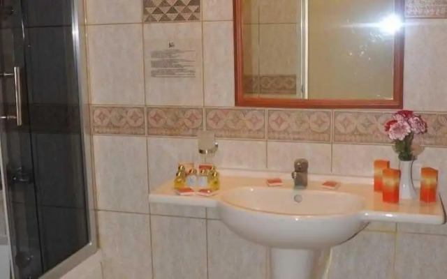 Ozden Eren Hotel